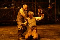 音楽劇「ある馬の物語」より。（撮影：細野晋司）