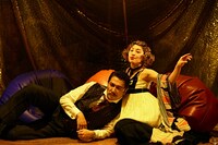 音楽劇「ある馬の物語」より。（撮影：細野晋司）