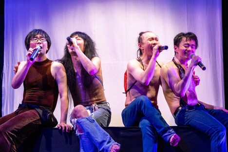 大長編 男肉 du Soleil「サバイバルヘッズ DX ~夢をみすぎた島~」より。(撮影:かしわとしゆき)