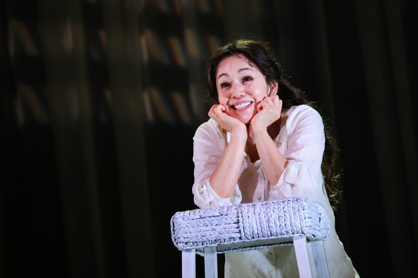 シス・カンパニー公演「ヴィクトリア」より。（撮影：宮川舞子）