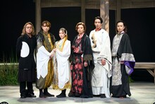 左から西田大輔、西銘駿、伊波杏樹、林一敬、松島勇之介、鈴木勝吾。