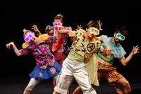 KAATキッズ・プログラム2023「さかさまの世界」より。（撮影：金子愛帆）