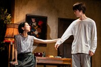 タカハ劇団「おわたり」より。（撮影：塚田史香）