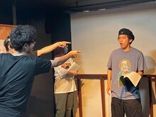 尾形大吾プロデュース 無名劇団 共催公演「ほこりにまみれろ」稽古の様子。