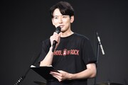ミュージカル「スクールオブロック」プレライブイベントで司会を務めた、フジテレビの生田竜聖アナウンサー。