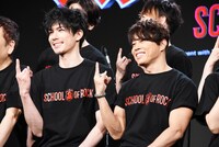 左から柿澤勇人、西川貴教。