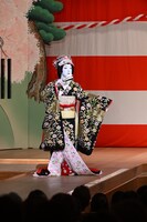 「京鹿子娘道成寺」の様子。