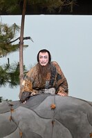 「俊寛」の様子。