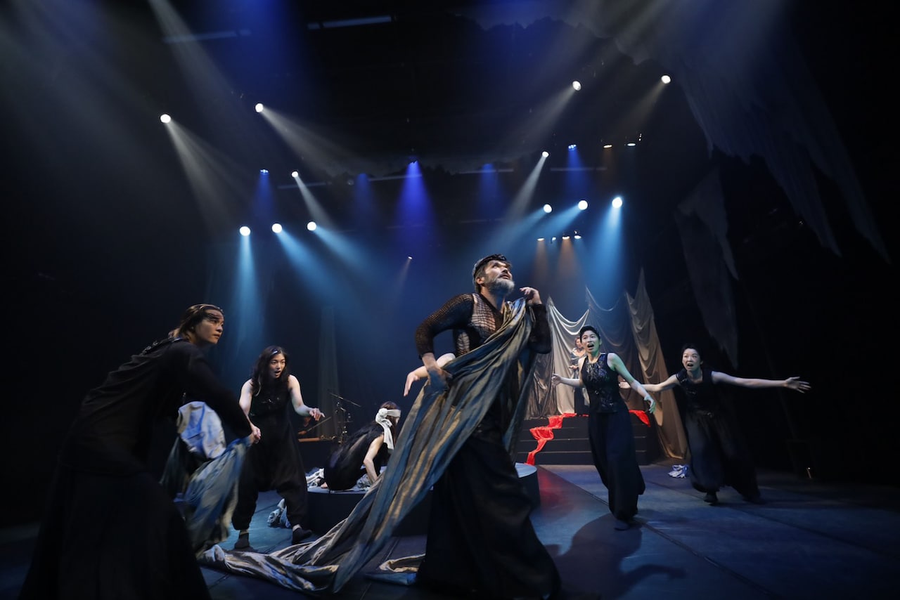 無名塾「サロメ」開幕、演出・江間直子が“抑圧から自由に”と思い込める