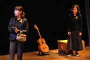 劇団青年座 第252回公演「黄色い封筒」より。(撮影:坂本正郁)