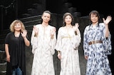 左から石丸さち子、三浦涼介、大空ゆうひ、新木宏典。