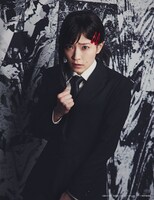 岩田陽葵扮する東山コベニ。