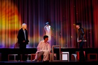 CONTEMPORARY STAGE「ケイ×ヤク」より。（撮影：小境勝巳）