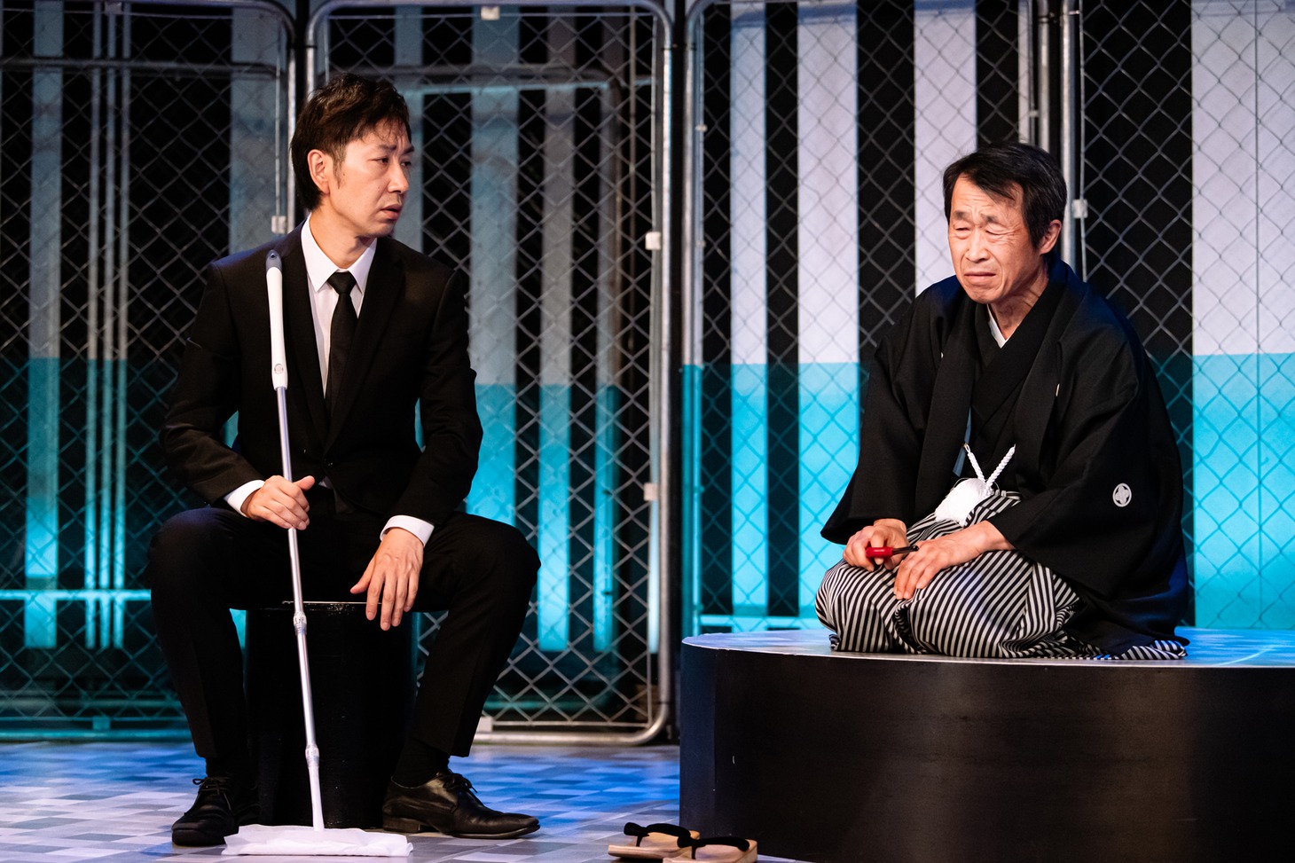 ムシラセ 第13回公演「『つやつやのやつ』と『ファンファンファンファーレ！』」より。（撮影：塚田史香）
