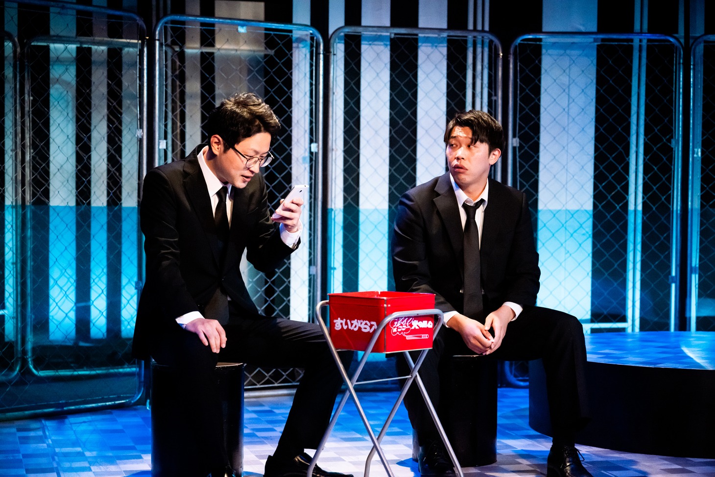 ムシラセ 第13回公演「『つやつやのやつ』と『ファンファンファンファーレ！』」より。（撮影：塚田史香）