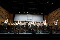 水戸市民会館開館記念事業 水戸芸術館連携事業 アートで応援プロジェクト vol.2「舞台『ファンファーレ!!』～響き続けた吹奏楽部の物語～」より。（撮影：刑部アツシ / おさかべ写真館、提供：水戸芸術館）