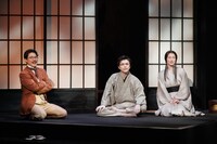 PARCO劇場開場50周年記念シリーズ「夜叉ヶ池」より。（撮影：加藤幸広）