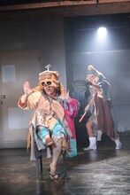 theater apartment complex libido:｛libido:SFシリーズ｝「アンダーグラウンド・ワンダリング・ディストラクション」より。（撮影：井上夕貴）