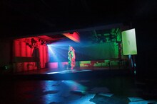 theater apartment complex libido:｛libido:SFシリーズ｝「アンダーグラウンド・ワンダリング・ディストラクション」より。（撮影：井上夕貴）