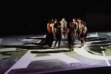 Baobab 第15回本公演 Re:born project vol.7+8「ボレロ -或いは、熱狂。」より。（撮影：大洞博靖）