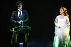 加藤和樹・城田優ら出演、ミュージカル「ファントム」が大阪で本日開幕