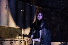 ルサンチカ「殺意（ストリップショウ）」より。（Photo by manami tanaka）