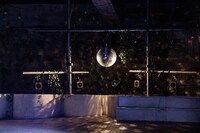 ルサンチカ「殺意（ストリップショウ）」より。（Photo by manami tanaka）