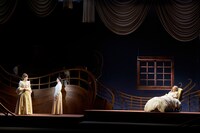 asatte produce「ピエタ」より。（撮影：山崎伸康）