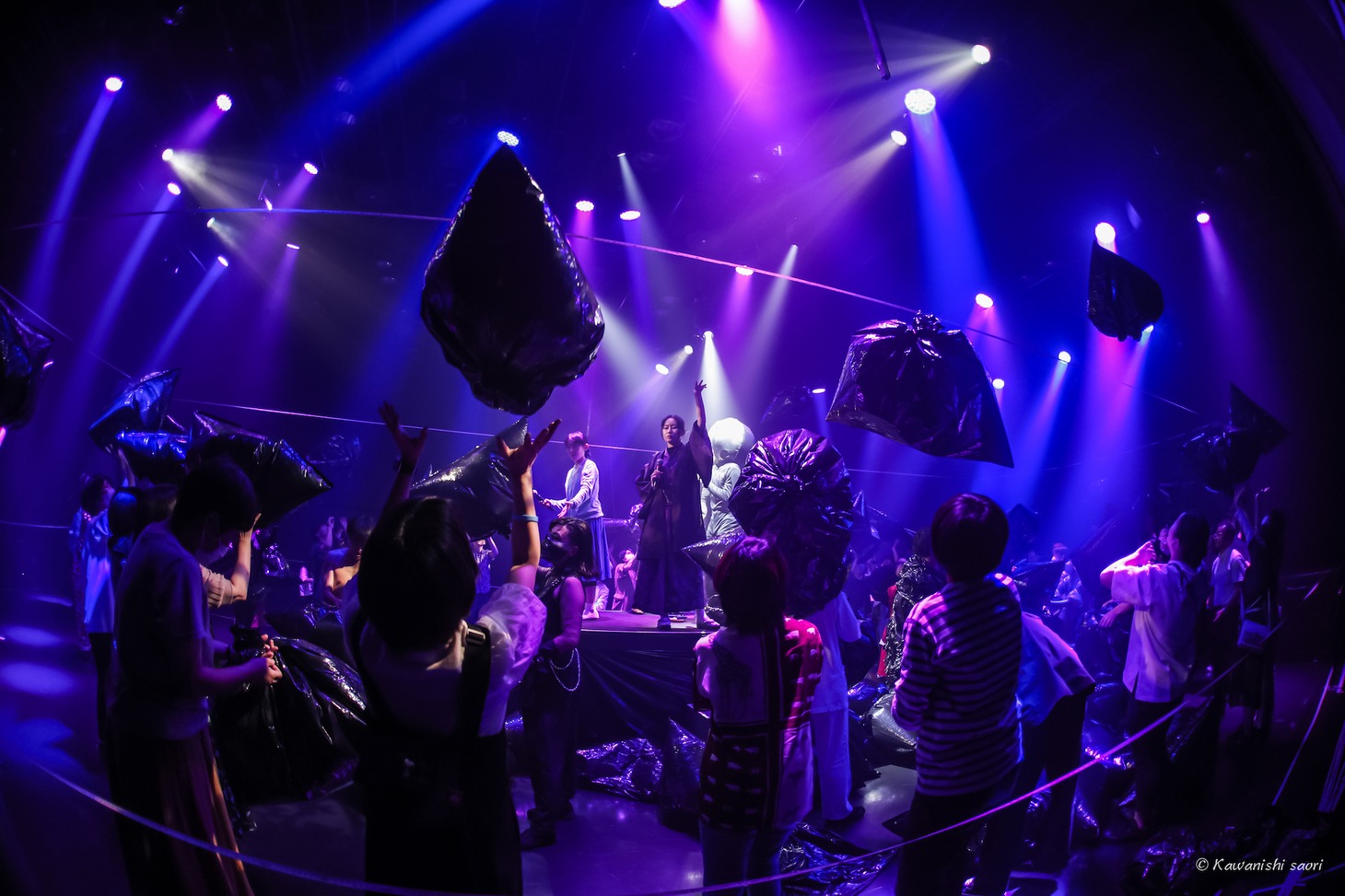 劇団壱劇屋 15th year「Re:Play」02 本公演「空間スペース3D」より。