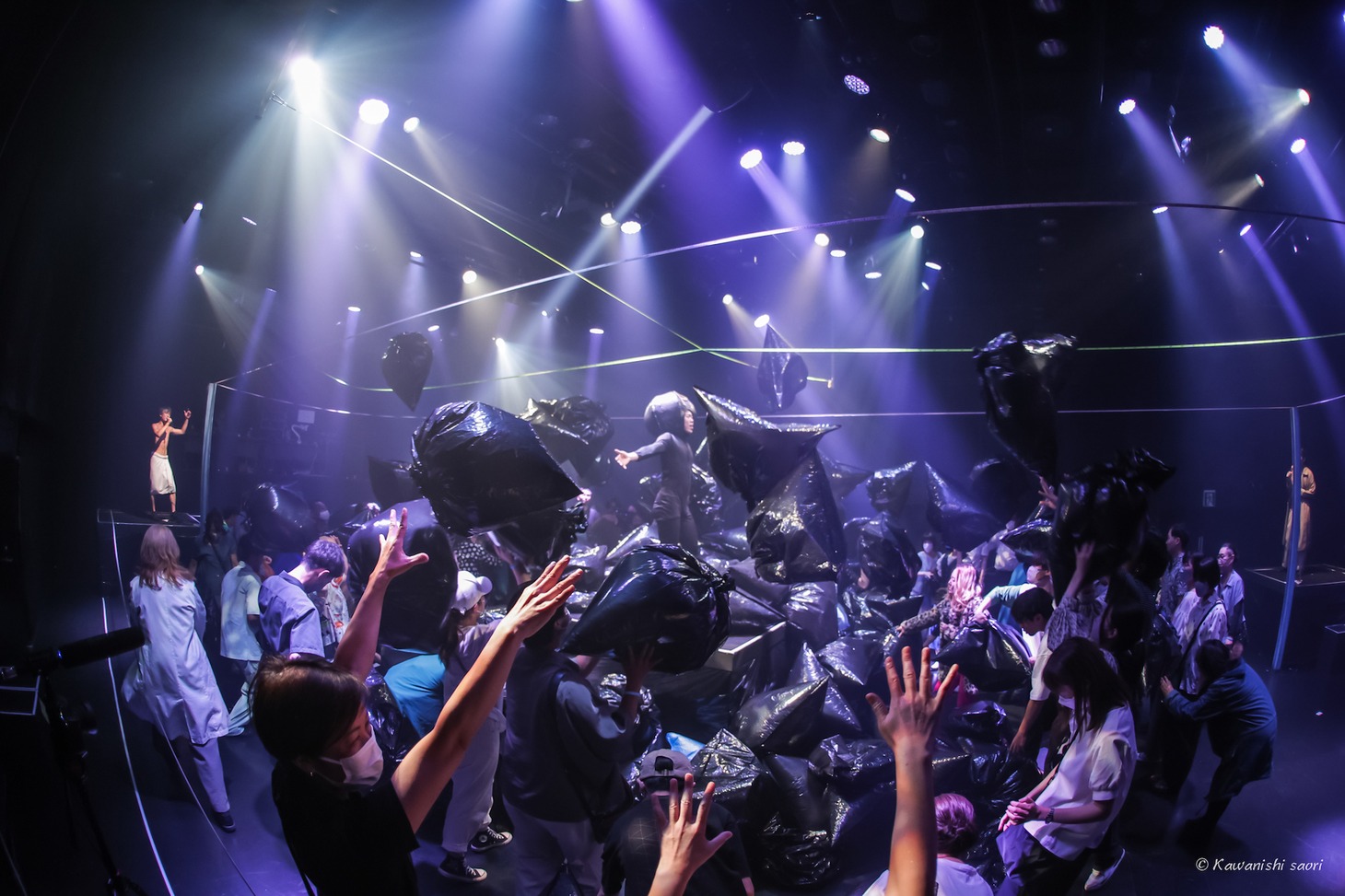 劇団壱劇屋 15th year「Re:Play」02 本公演「空間スペース3D」より。