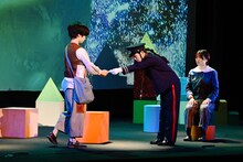 青年団「銀河鉄道の夜」より。（撮影：金子愛帆）