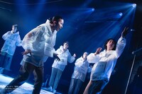 かまどキッチン公演#03b「燦燦SUN讃讃讃讃」より。（撮影：オカザキマコト）