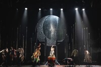 劇団おぼんろ 第23回本公演「月の鏡にうつる聲」より。