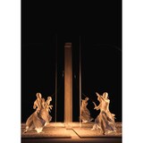 山海塾「TOTEM 真空と高み」より。(c)Sankai Juku