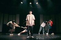 劇団 身体ゲンゴロウ 第6回公演「ノストラダムス、ミレニアムベイビーズ。」より。