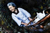 青田いずみ扮する熊沢チヨ。