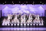 ハウステンボス歌劇団 10周年記念公演「ハウステンボス歌劇団 "Eternal" 10th anniversary ～新たな夢の世界へ～ ★L▽ve for you★」より。