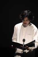 朗読劇「松本もろもろ」より、堀田康平。（撮影：山田毅）