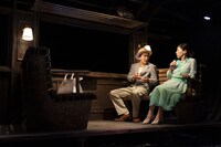 青年団「阿房列車」より。（撮影：冨田了平）