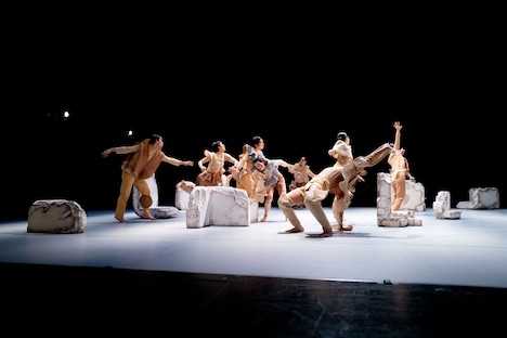 Co.山田うん「In C」より。