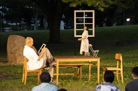 堀川炎「窓の外の結婚式」より。（撮影：冨田了平）