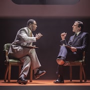デヴィッド・ヘアウッド&ザカリー・クイントが舌戦繰り広げる、NTLive「ベスト・オブ・エネミーズ」
