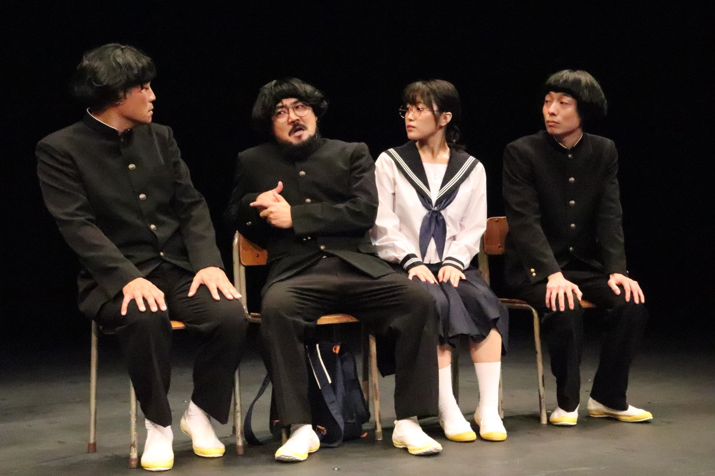 オイスターズ 第27回公演「きいて、はなさないで」より。