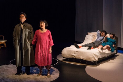 演劇集団 円「ヨーコさん」より。