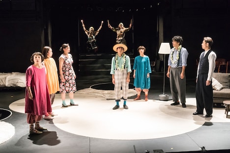 演劇集団 円「ヨーコさん」より。