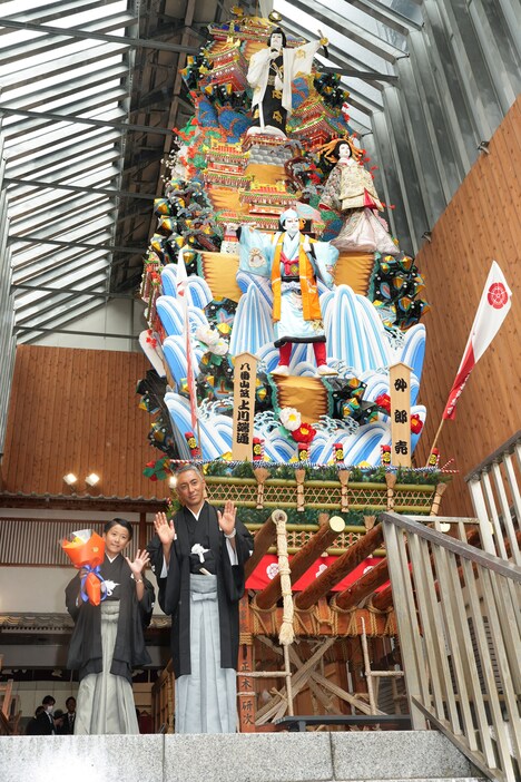 「九月博多座大歌舞伎」の襲名披露お練りより。(c)博多座