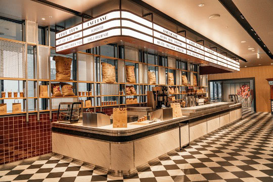 J_O CAFEの店内。