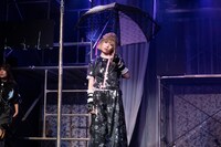 舞台「怪獣は襲ってくれない」より。