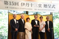 左から周防正行、南伸坊、宮本信子、三谷幸喜、平松洋子、中村好文。