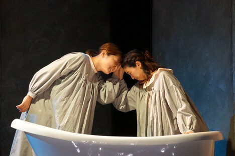 OrgofA「エアスイミング」より。